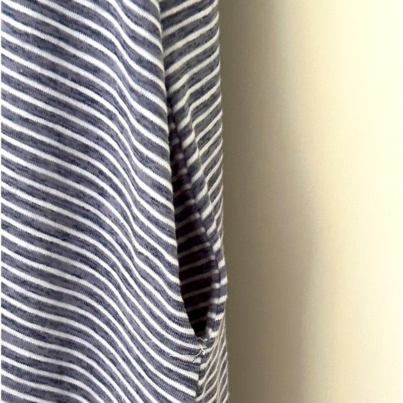 Anthropologie Hem & Thread Dress Small Pockets Striped Gray Red Outline - Picture 3 of 6